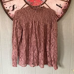 Cable & Gauge Medium Mauve Lace Blouse
